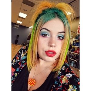 Meet your Posher, Casey